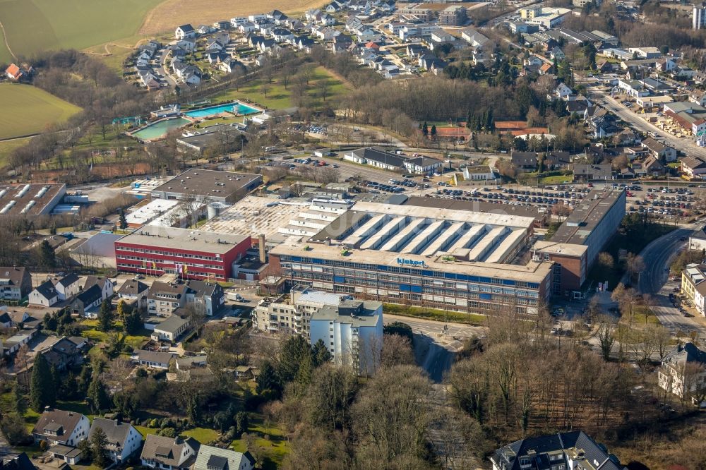 Luftaufnahme Heiligenhaus - Werksgelände der der Kiekert AG am Höseler Platz in Heiligenhaus im Bundesland Nordrhein-Westfalen, Deutschland