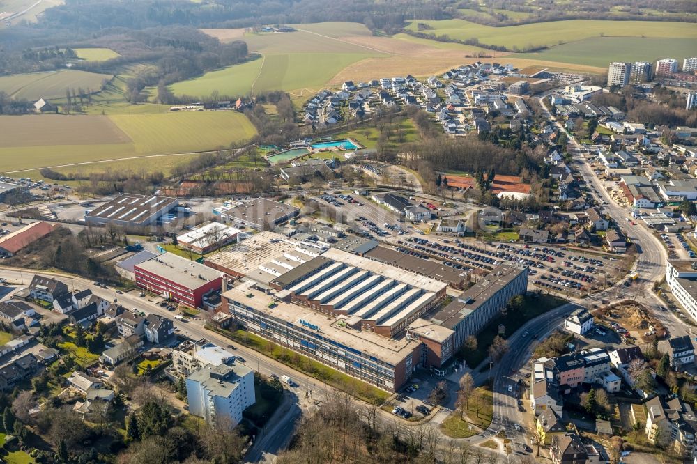 Heiligenhaus von oben - Werksgelände der der Kiekert AG am Höseler Platz in Heiligenhaus im Bundesland Nordrhein-Westfalen, Deutschland