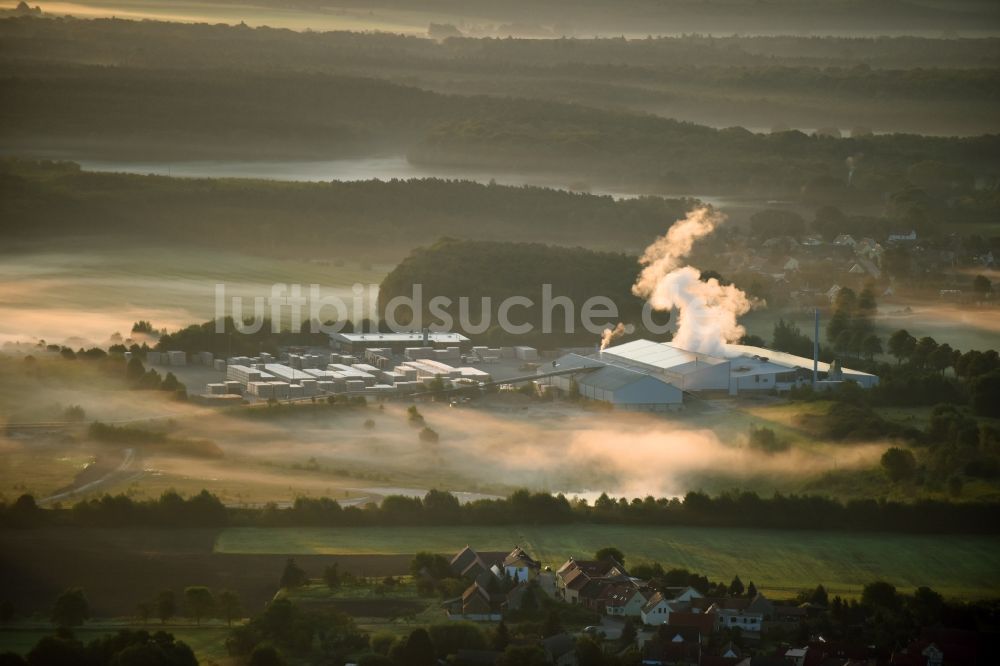 Reetz von oben - Werksgelände der der Wienerberger GmbH in Reetz im Bundesland Brandenburg, Deutschland