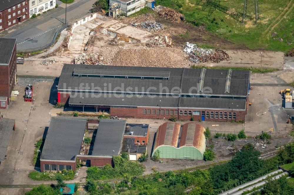 Duisburg aus der Vogelperspektive: Werksgelände der ehemaligen Papierfabrik Norske Skog und der Papierfabrik Haindl im Ortsteil Walsum in Duisburg im Bundesland Nordrhein-Westfalen - NRW, Deutschland