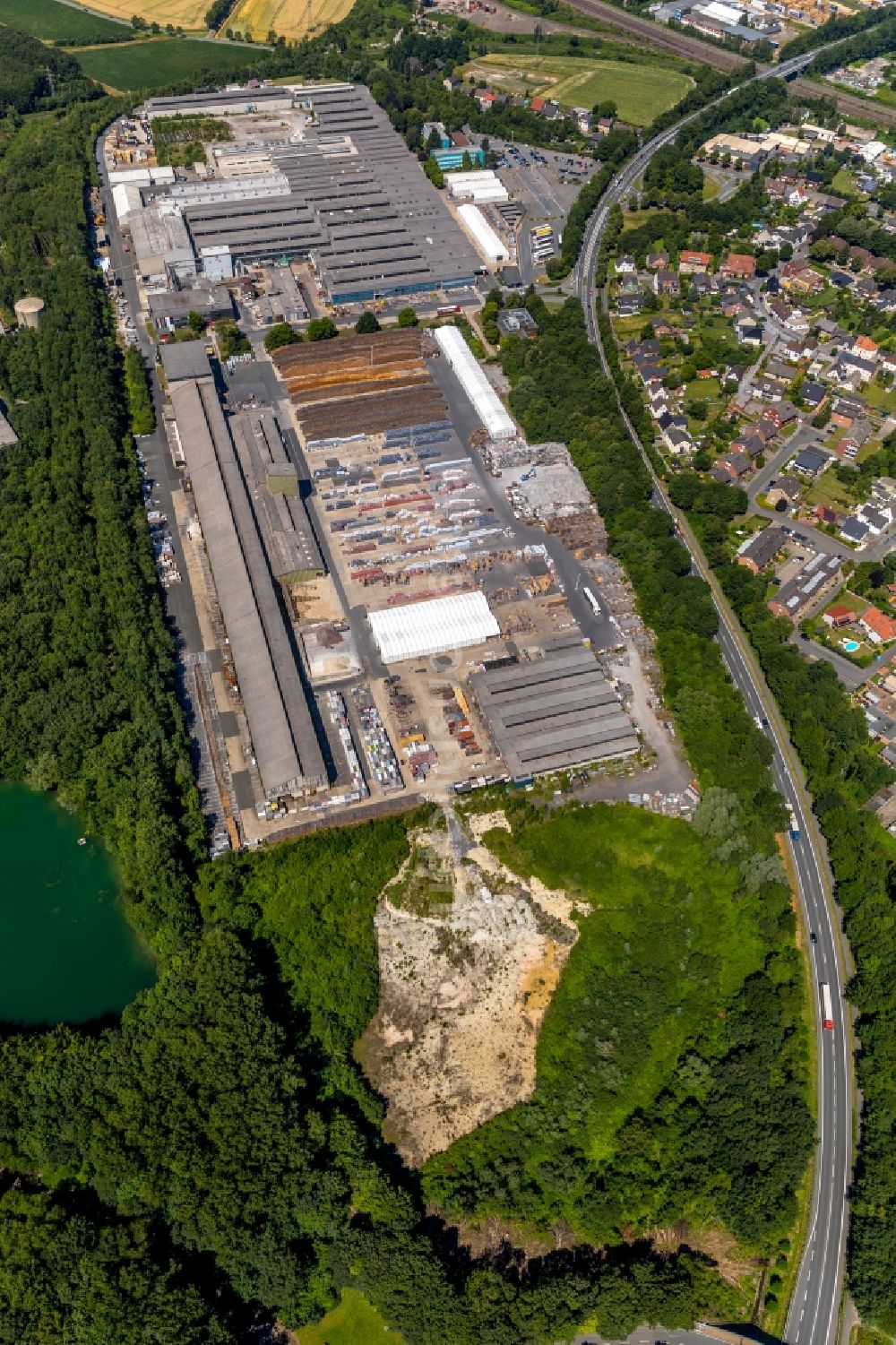 Luftbild Neubeckum - Werksgelände der Eternit GmbH in Neubeckum im Bundesland Nordrhein-Westfalen, Deutschland