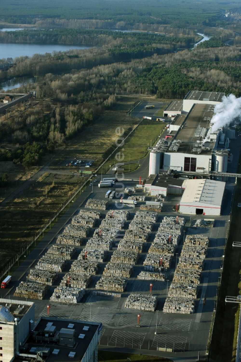 Luftbild Eisenhüttenstadt - Werksgelände der Fabrik für Wellpappenrohpapier Propapier GmbH Werk PM2 in Eisenhüttenstadt im Bundesland Brandenburg