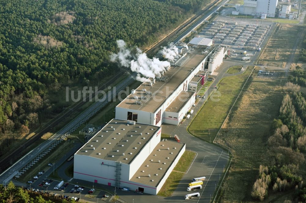 Eisenhüttenstadt aus der Vogelperspektive: Werksgelände der Fabrik für Wellpappenrohpapier Propapier GmbH Werk PM2 in Eisenhüttenstadt im Bundesland Brandenburg