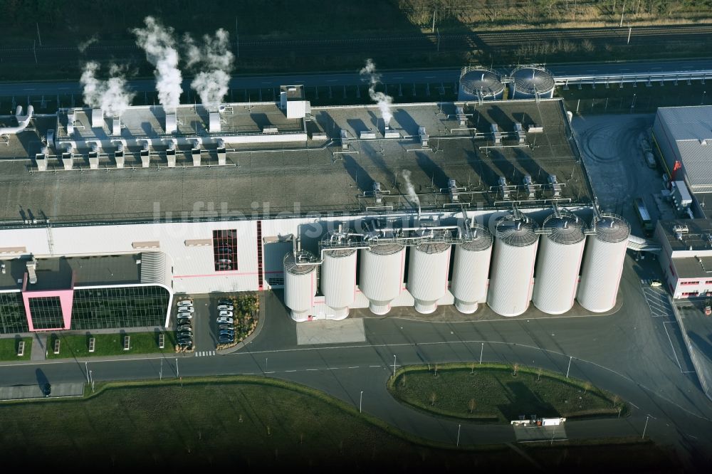 Luftbild Eisenhüttenstadt - Werksgelände der Fabrik für Wellpappenrohpapier Propapier GmbH Werk PM2 in Eisenhüttenstadt im Bundesland Brandenburg