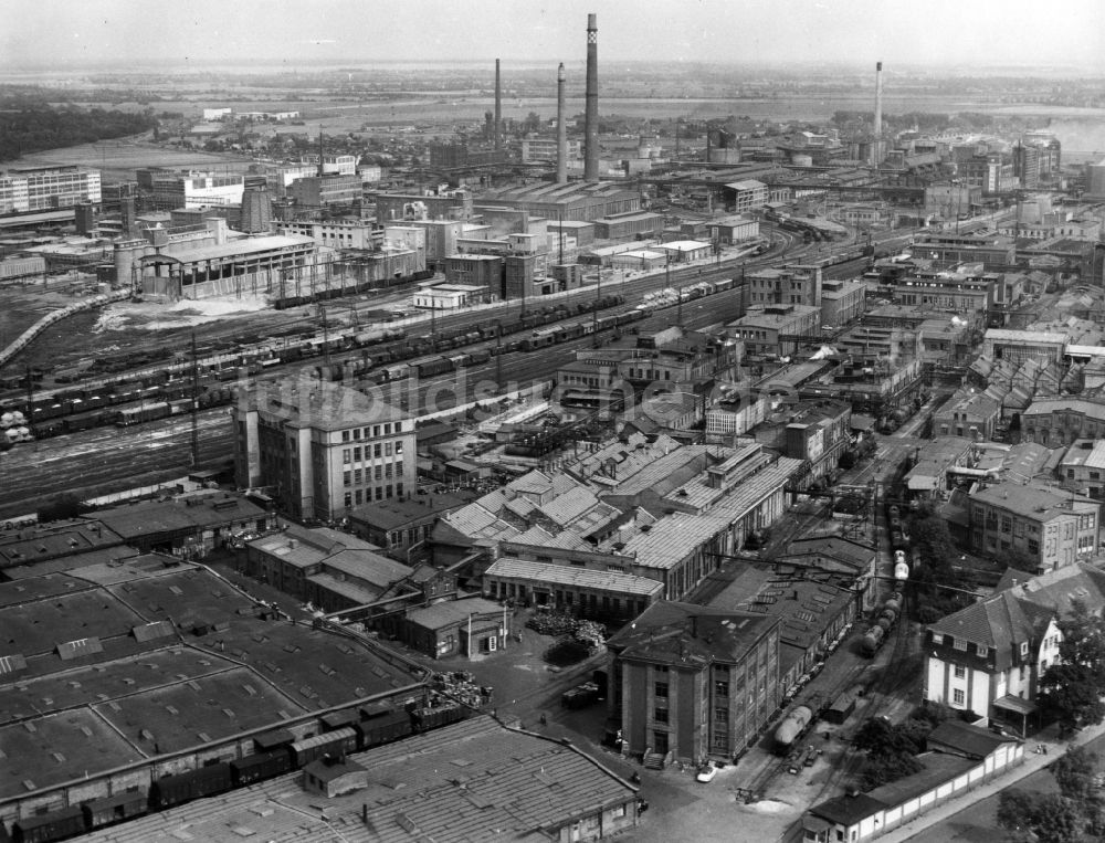 Luftbild Wolfen - Werksgelände der Farbwerke des VEB Chemiekombinat Bitterfeld / CKB in Wolfen im Bundesland Sachsen-Anhalt, Deutschland