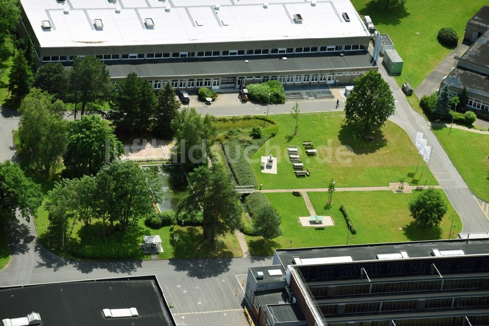 Schwarzenbek aus der Vogelperspektive: Werksgelände der Fette Compacting GmbH entlang der Grabauer Strasse in Schwarzenbeck im Bundesland Schleswig-Holstein, Deutschland