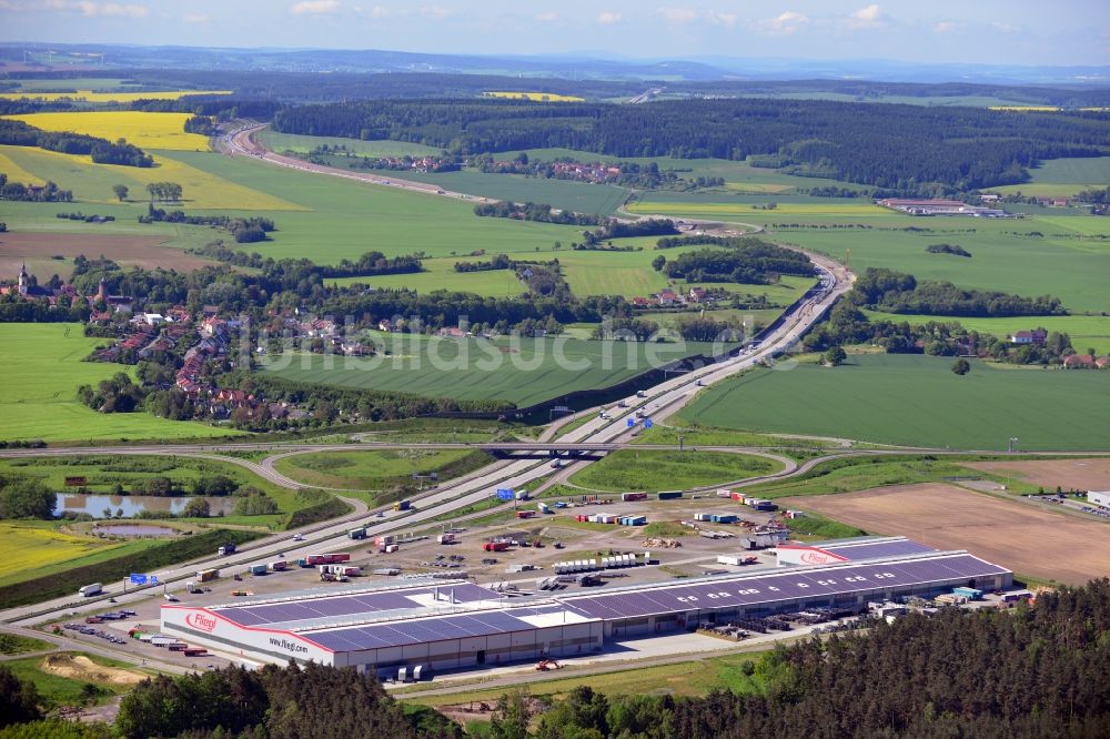 Triptis von oben - Werksgelände der Firma Fliegl Fahrzeugbau in Triptis im Bundesland Thüringen