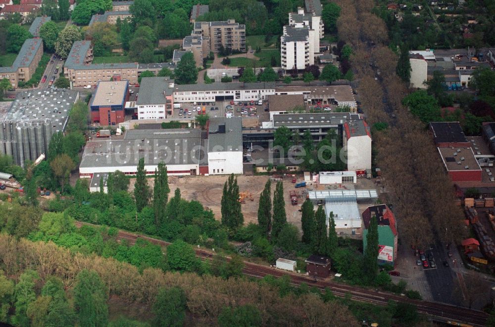 Luftbild Berlin Reinickendorf - Werksgelände der Firma GERB Schwingungsisolierungen GmbH & Co. KG an der Roedernallee in Berlin Reinickendorf