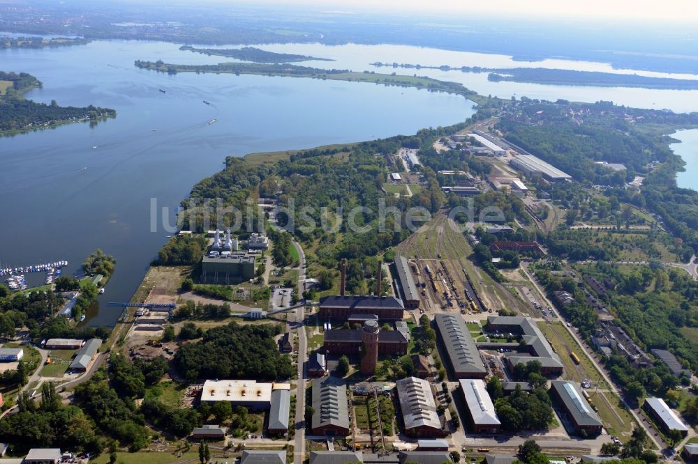 Brandenburg Havel aus der Vogelperspektive: Werksgelände der Firma Gleisbaumechanik Brandenburg/H. GmbH in Brandenburg an der Havel im Bundesland Brandenburg