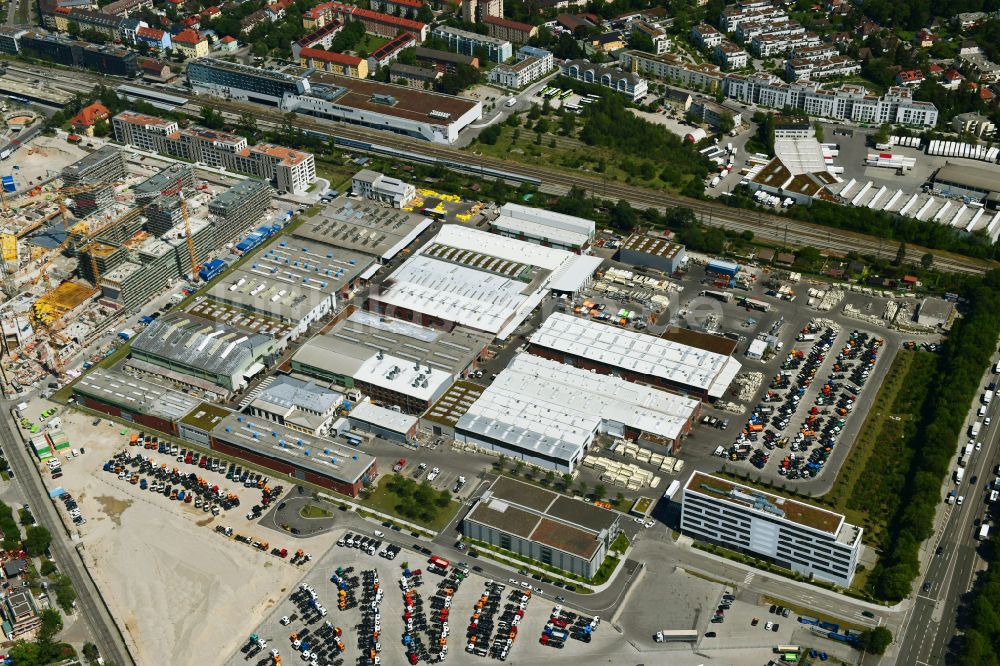 Luftbild München - Werksgelände der Franz Xaver Meiller Fahrzeug- und Maschinenfabrik - GmbH & Co KG im Ortsteil Moosach in München im Bundesland Bayern, Deutschland