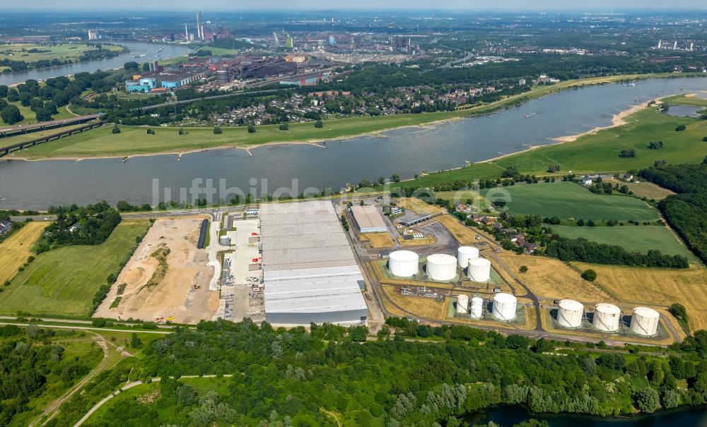 Duisburg aus der Vogelperspektive: Werksgelände der Gallhöfer roof GmbH in Duisburg im Bundesland Nordrhein-Westfalen, Deutschland