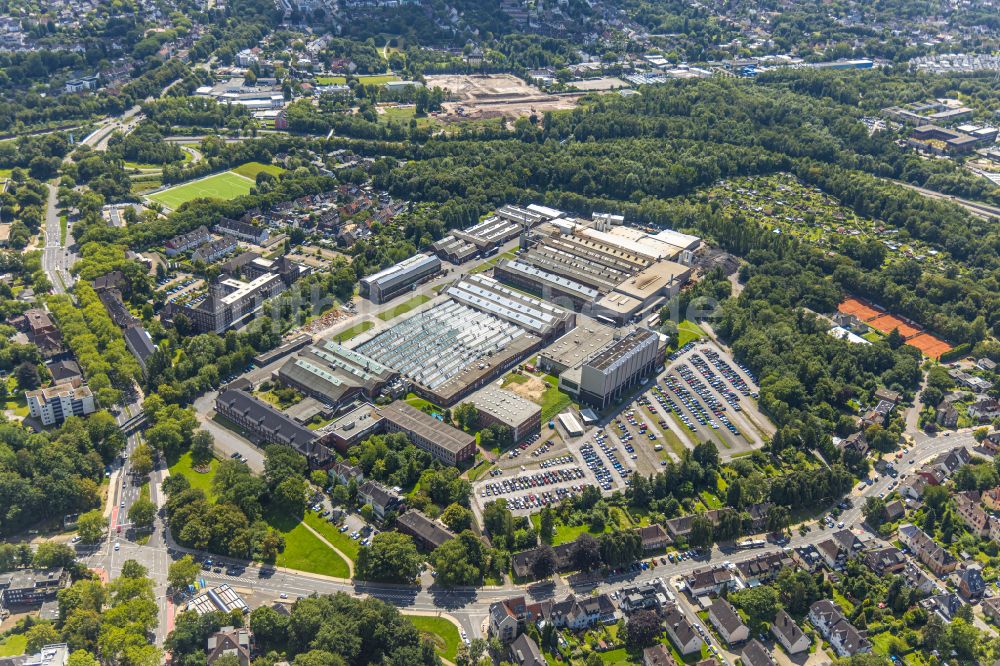 Bochum aus der Vogelperspektive: Werksgelände der Gebr. Eickhoff Maschinenfabrik u. Eisengießerei GmbH Am Eickhoffpark im Ortsteil Wiemelhausen in Bochum im Bundesland Nordrhein-Westfalen, Deutschland