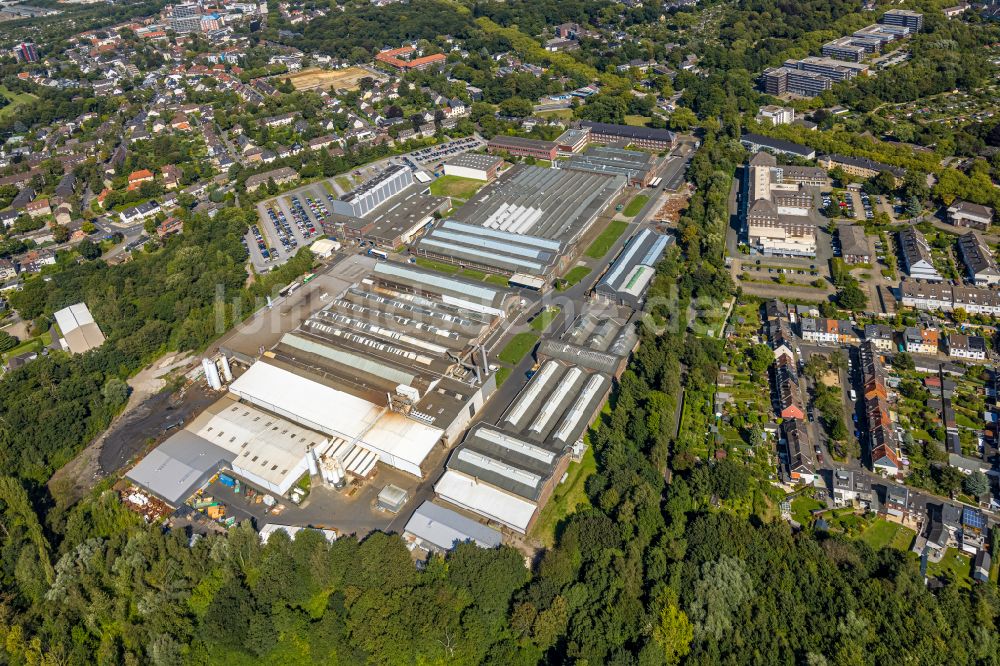 Bochum aus der Vogelperspektive: Werksgelände der Gebr. Eickhoff Maschinenfabrik u. Eisengießerei GmbH Am Eickhoffpark im Ortsteil Wiemelhausen in Bochum im Bundesland Nordrhein-Westfalen, Deutschland