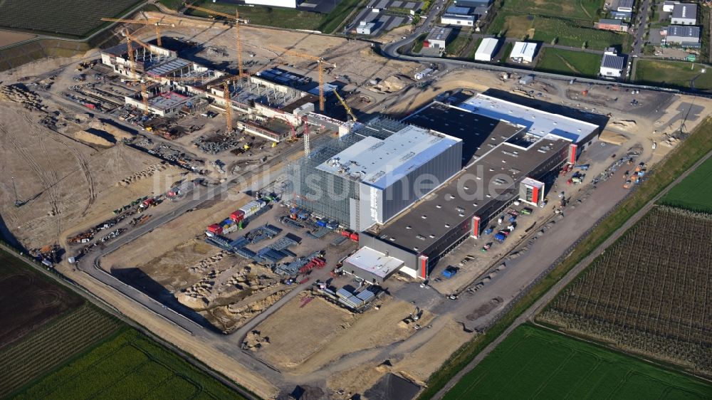 Grafschaft von oben - Werksgelände der HARIBO GmbH im Ortsteil Ringen in Grafschaft im Bundesland Rheinland-Pfalz, Deutschland