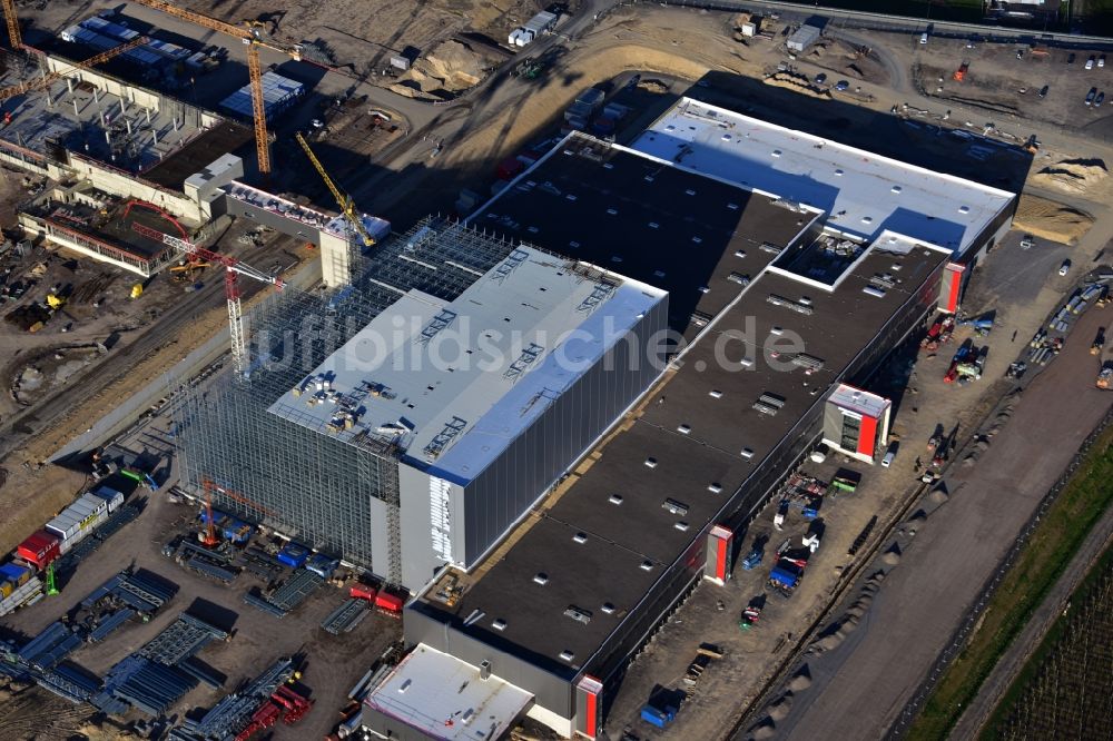 Grafschaft von oben - Werksgelände der HARIBO GmbH im Ortsteil Ringen in Grafschaft im Bundesland Rheinland-Pfalz, Deutschland