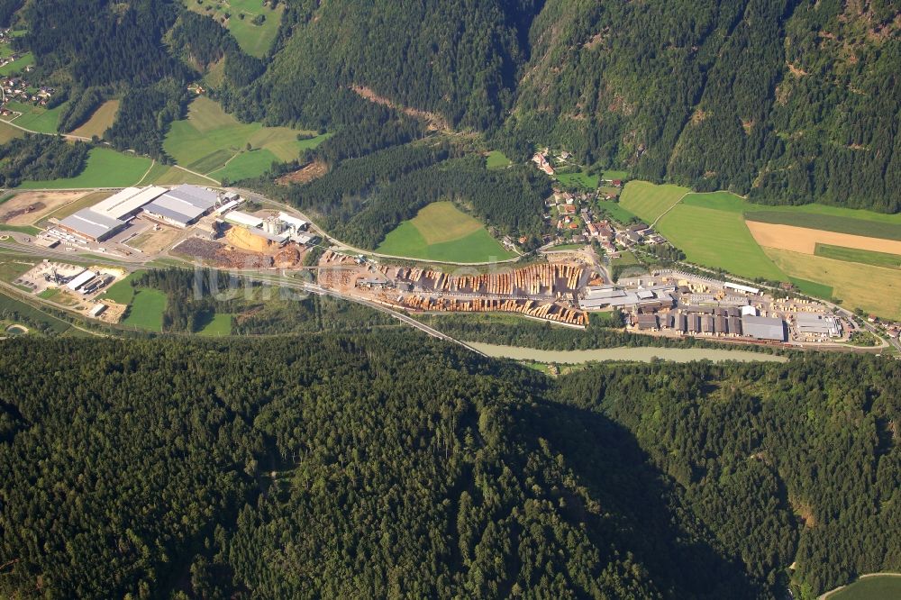 Sachsenburg aus der Vogelperspektive: Werksgelände der HASSLACHER NORICA TIMBER - HASSLACHER Gruppe in Sachsenburg in Kärnten, Österreich