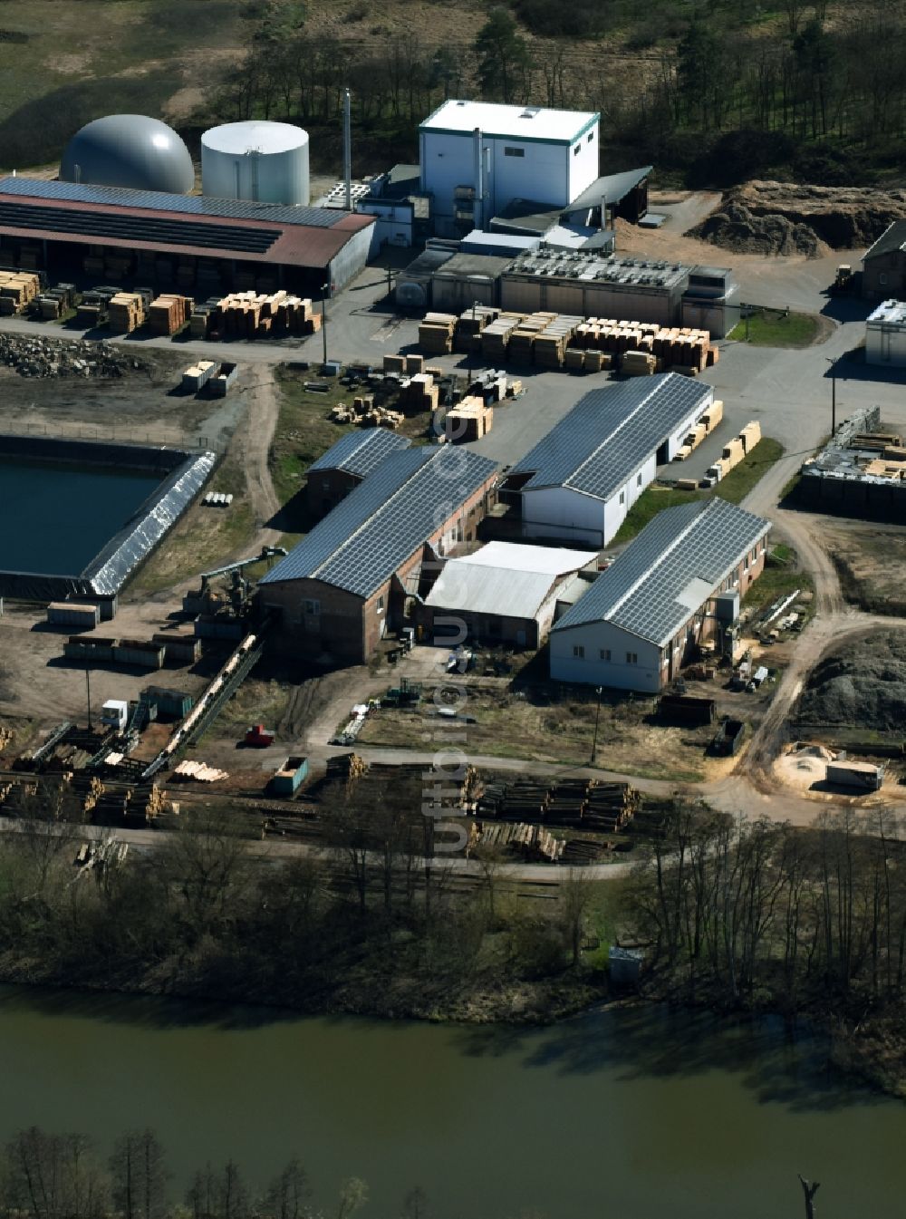 Bralitz von oben - Werksgelände der HBB Holzverarbeitung Bralitz GmbH in Bralitz im Bundesland Brandenburg