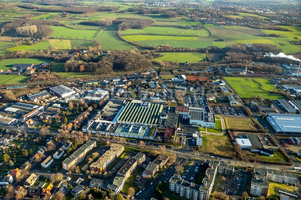 Hamm von oben - Werksgelände der HELLA GmbH & Co. KGaA in Hamm im Bundesland Nordrhein-Westfalen, Deutschland