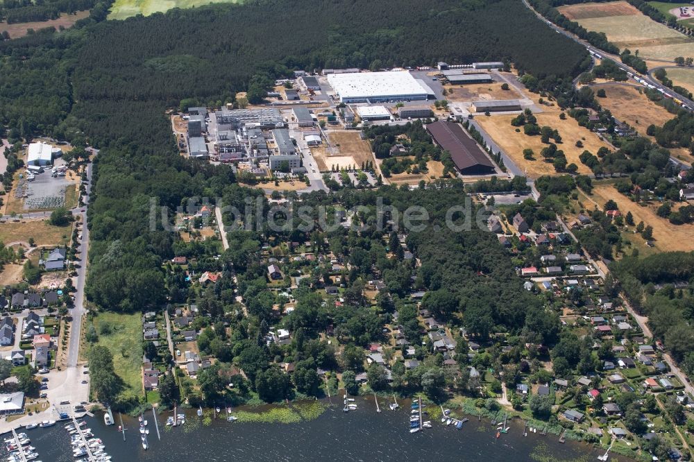 Luftaufnahme Werder (Havel) - Werksgelände der Herbstreith & Fox KG Pektin-Fabriken in Werder (Havel) im Bundesland Brandenburg, Deutschland