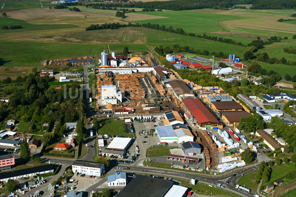 Luftaufnahme Hagenow - Werksgelände der HMS Holzindustrie Hagenow GmbH in Hagenow im Bundesland Mecklenburg-Vorpommern, Deutschland