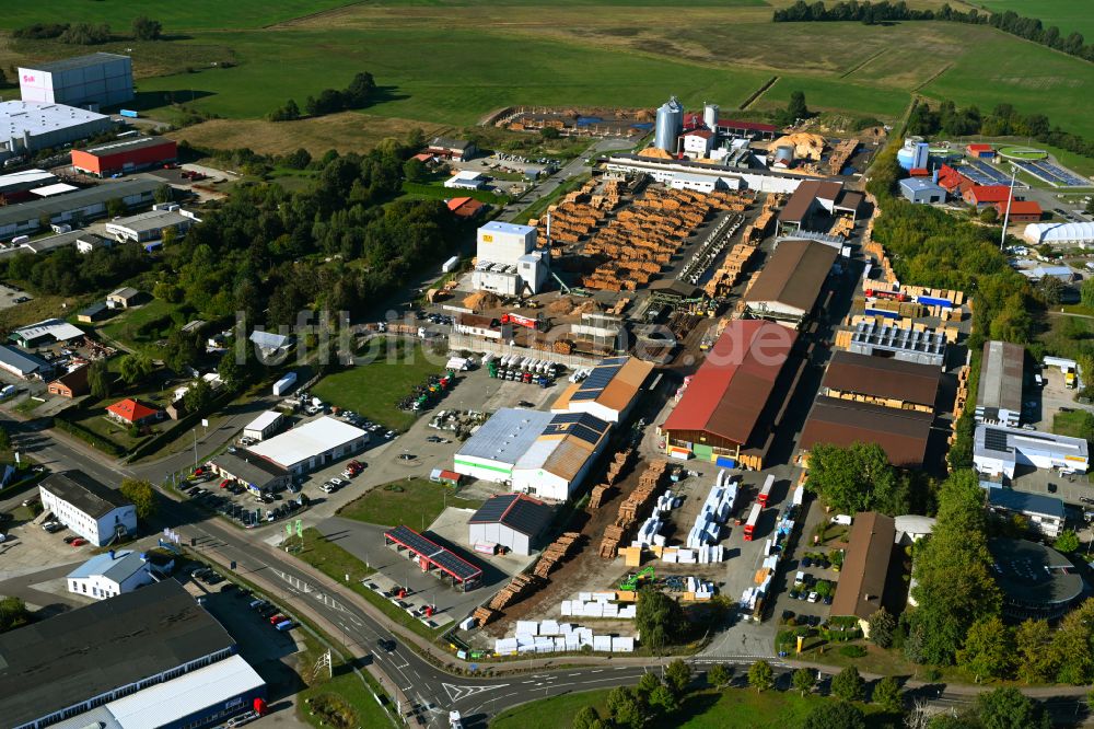 Hagenow von oben - Werksgelände der HMS Holzindustrie Hagenow GmbH in Hagenow im Bundesland Mecklenburg-Vorpommern, Deutschland