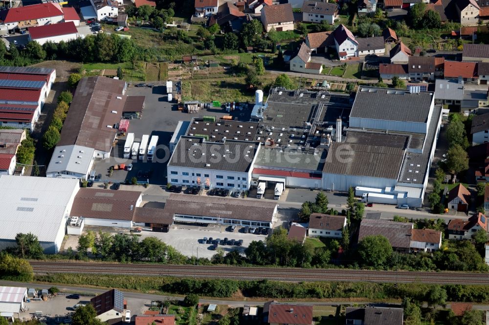 Boxberg aus der Vogelperspektive: Werksgelände der Hofmann Menü-Manufaktur GmbH an der Adelbert-Hofmann-Straße in Boxberg im Bundesland Baden-Württemberg, Deutschland