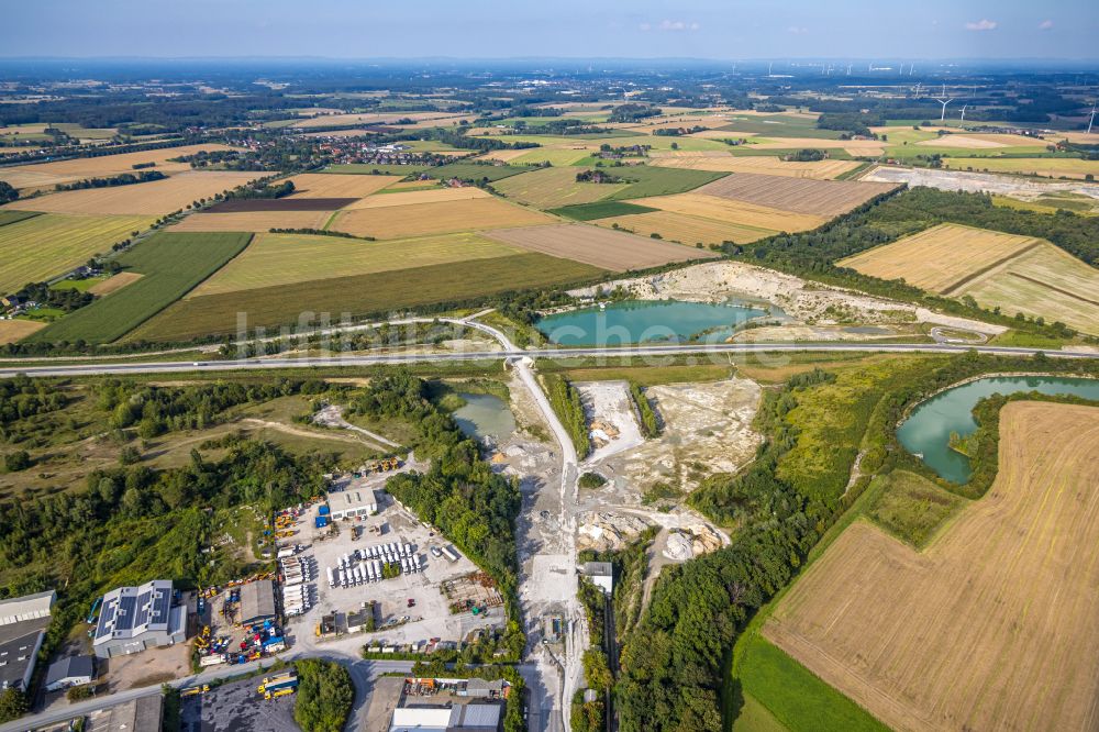 Beckum aus der Vogelperspektive: Werksgelände der Holcim WestZement GmbH in Beckum im Bundesland Nordrhein-Westfalen, Deutschland