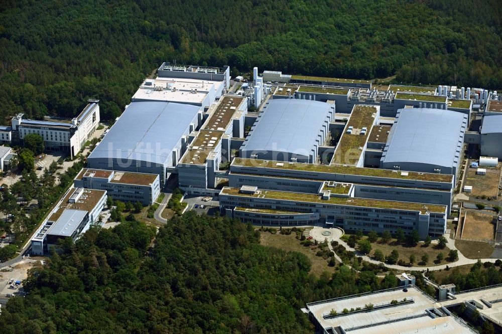 Luftbild Dresden - Werksgelände der Infineon Technologies Dresden GmbH im Ortsteil Klotzsche in Dresden im Bundesland Sachsen, Deutschland