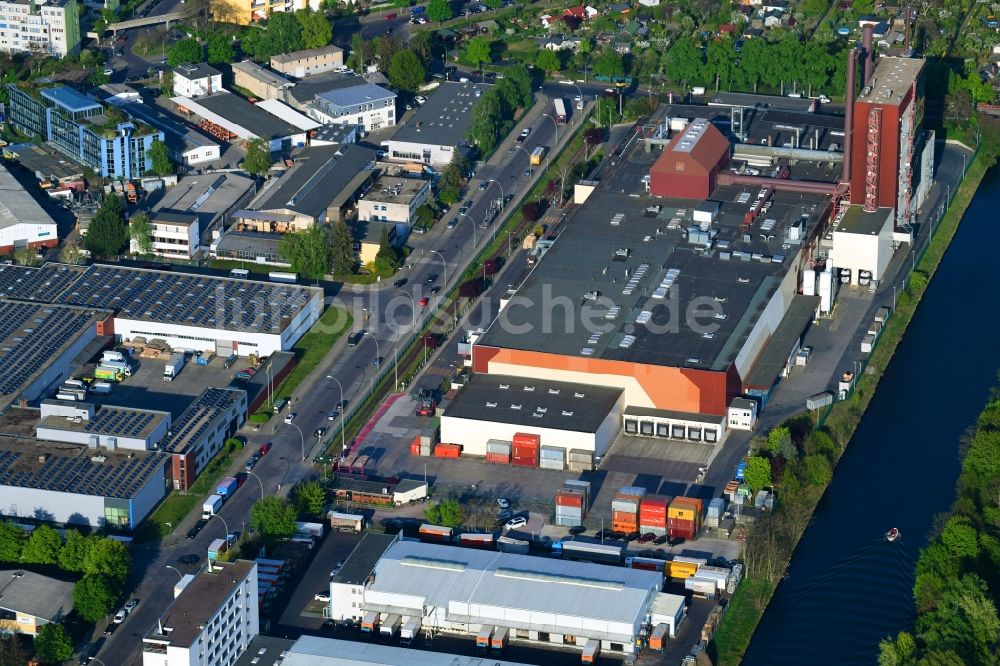 Berlin von oben - Werksgelände des Kaffeegroßhändlers Jacobs Douwe Egberts in Berlin, Deutschland