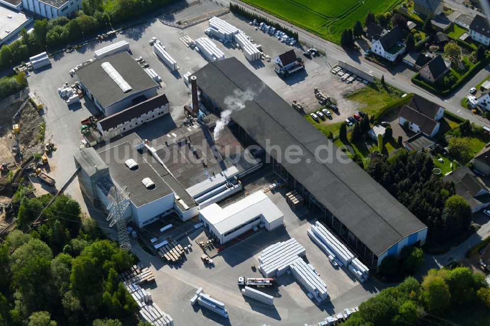 Enger von oben - Werksgelände der Kalksandsteinwerke Westfahlen- Lippe GmbH & Co. KG in Enger im Bundesland Nordrhein-Westfalen, Deutschland