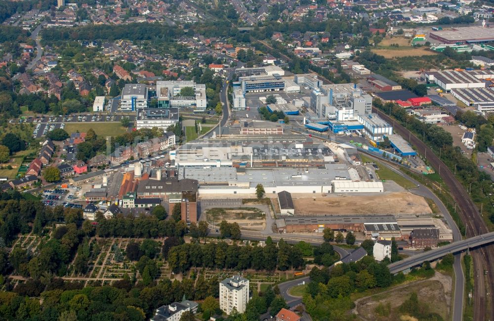 Wesel von oben - Werksgelände der Keramag Keramische Werke AG und der ALTANA AG in Wesel im Bundesland Nordrhein-Westfalen