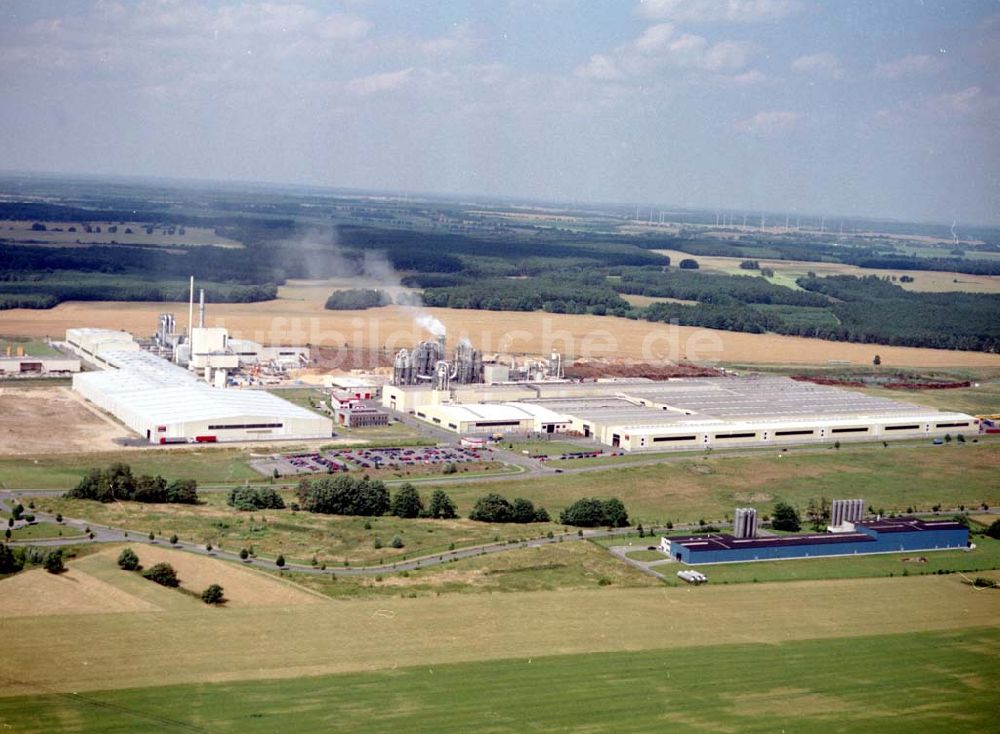 Luftaufnahme Heiligengrabe - Werksgelände der KRONOTEX GmbH im Gewerbegebiet Heiligengrabe. 08.07.02