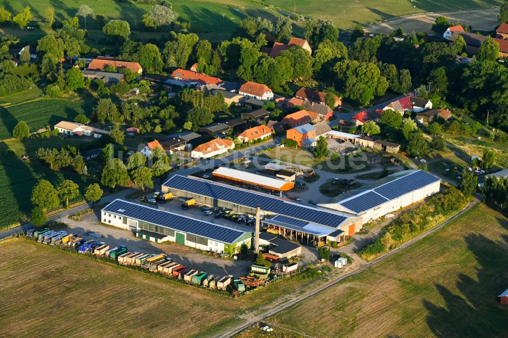 Luftaufnahme Wattmannshagen - Werksgelände der Landtechnik Wattmannshagen Honermeier GmbH in Wattmannshagen im Bundesland Mecklenburg-Vorpommern, Deutschland