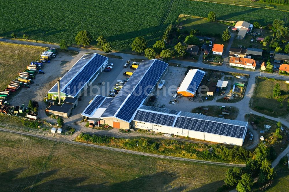 Wattmannshagen aus der Vogelperspektive: Werksgelände der Landtechnik Wattmannshagen Honermeier GmbH in Wattmannshagen im Bundesland Mecklenburg-Vorpommern, Deutschland