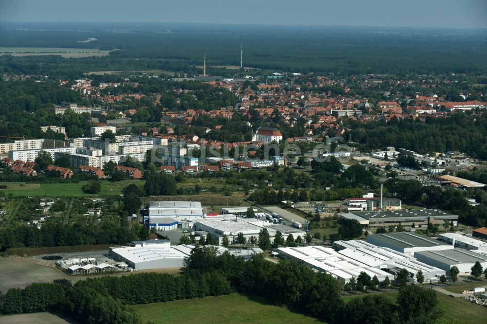 Luftaufnahme Ludwigslust - Werksgelände der Lewens Sonnenschutz-Systeme GmbH & Co. KG in Ludwigslust im Bundesland Mecklenburg-Vorpommern