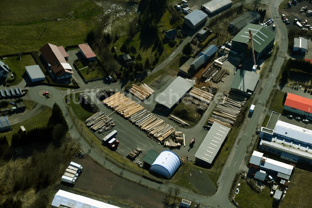 Kurort Brotterode aus der Vogelperspektive: Werksgelände der Löffler-Naturstammhaus GmbH & Co. KG an der Willi-Betz-Straße im Ortsteil Brotterode in Kurort Brotterode im Bundesland Thüringen, Deutschland