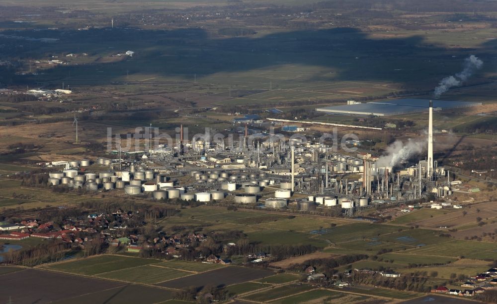 Luftaufnahme Hemmingstedt - Werksgelände des Mineralölproduzenten Raffinerie Heide GmbH in Hemmingstedt im Bundesland Schleswig-Holstein