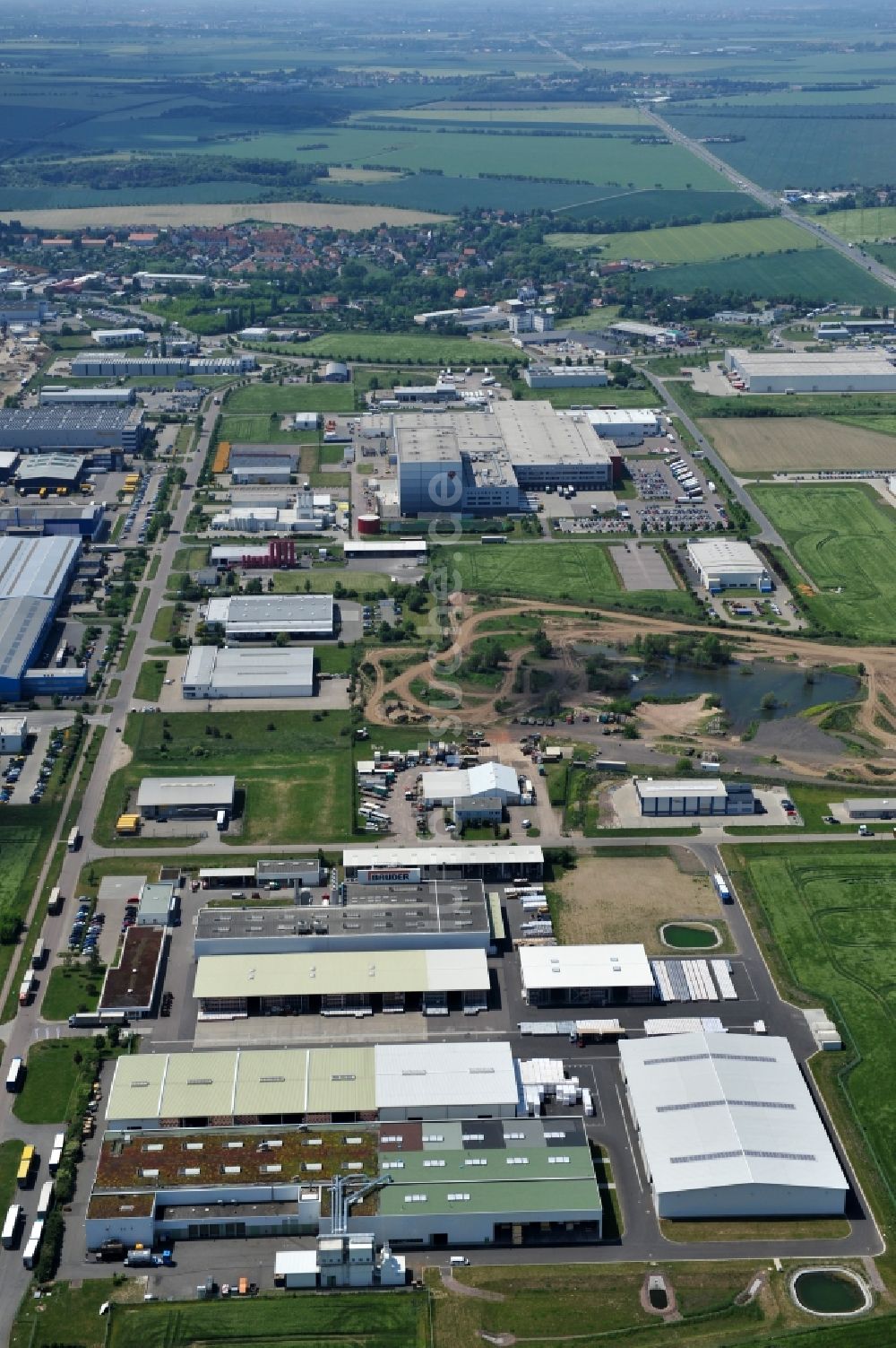 Landsberg aus der Vogelperspektive: Werksgelände der Paul Bauder GmbH & Co KG in Landsberg in Sachsen-Anhalt