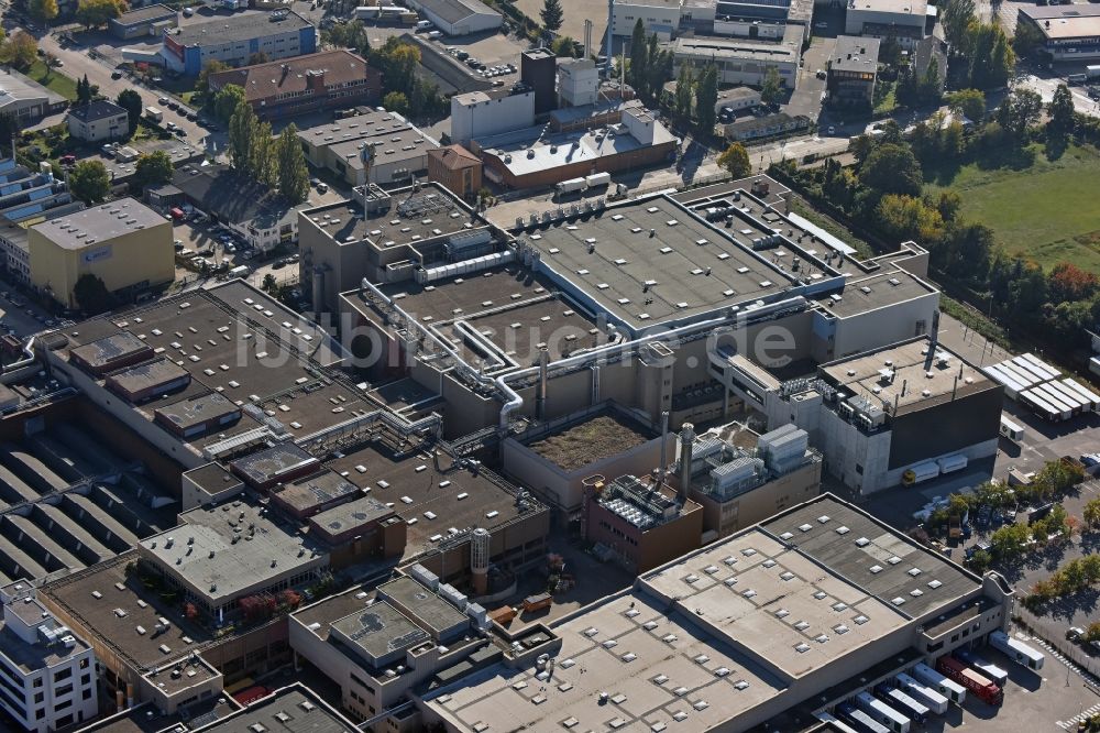 Berlin aus der Vogelperspektive: Werksgelände der Philip Morris Manufacturing GmbH in Berlin