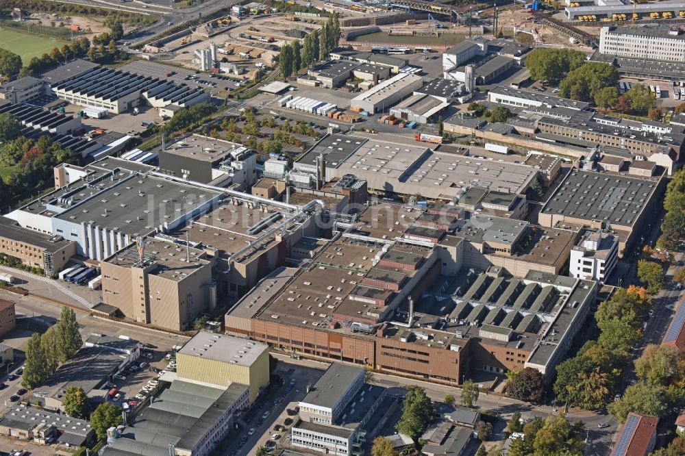 Berlin von oben - Werksgelände der Philip Morris Manufacturing GmbH in Berlin