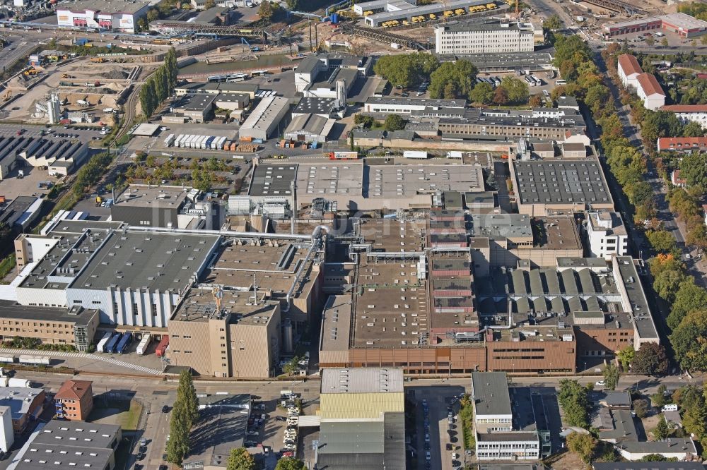 Luftbild Berlin - Werksgelände der Philip Morris Manufacturing GmbH in Berlin