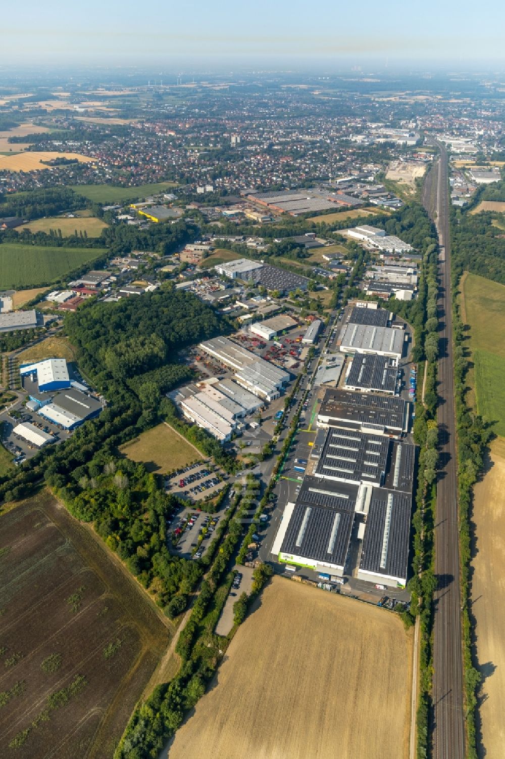 Ahlen aus der Vogelperspektive: Werksgelände der Reflex Winkelmann GmbH in Ahlen im Bundesland Nordrhein-Westfalen, Deutschland