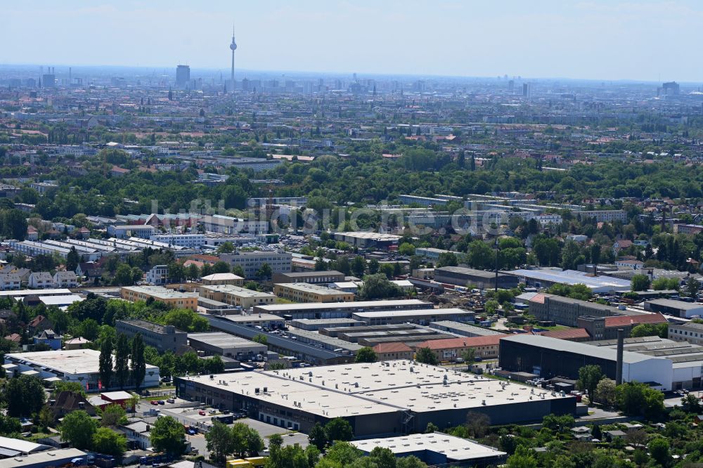 Berlin aus der Vogelperspektive: Werksgelände der Remmers GmbH in Berlin, Deutschland