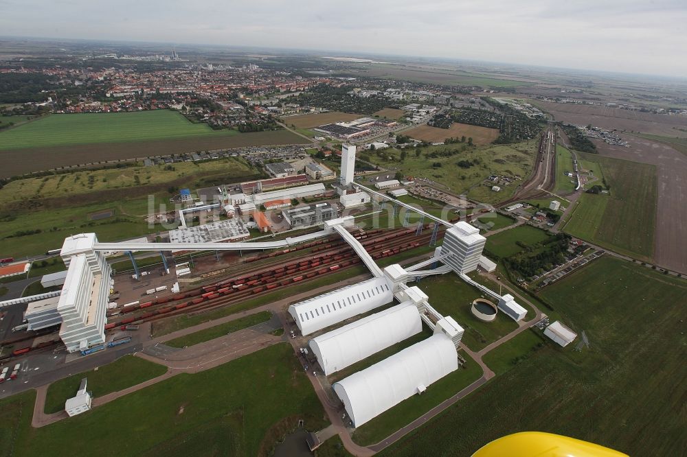 Bernburg (Saale) von oben - Werksgelände der Salzwerk Bernburg Esco in Bernburg (Saale) im Bundesland Sachsen-Anhalt, Deutschland