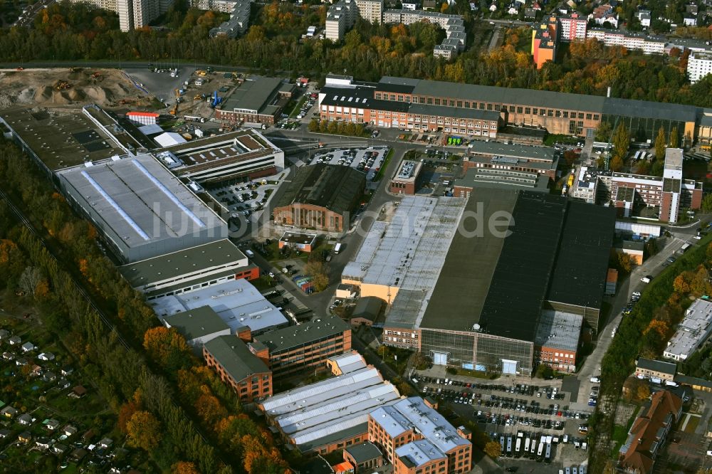 Berlin von oben - Werksgelände des Schienenfahrzeugherstellers Stadler Deutschland GmbH in Berlin, Deutschland