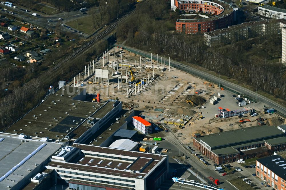 Luftbild Berlin - Werksgelände des Schienenfahrzeugherstellers Stadler Deutschland GmbH in Berlin, Deutschland