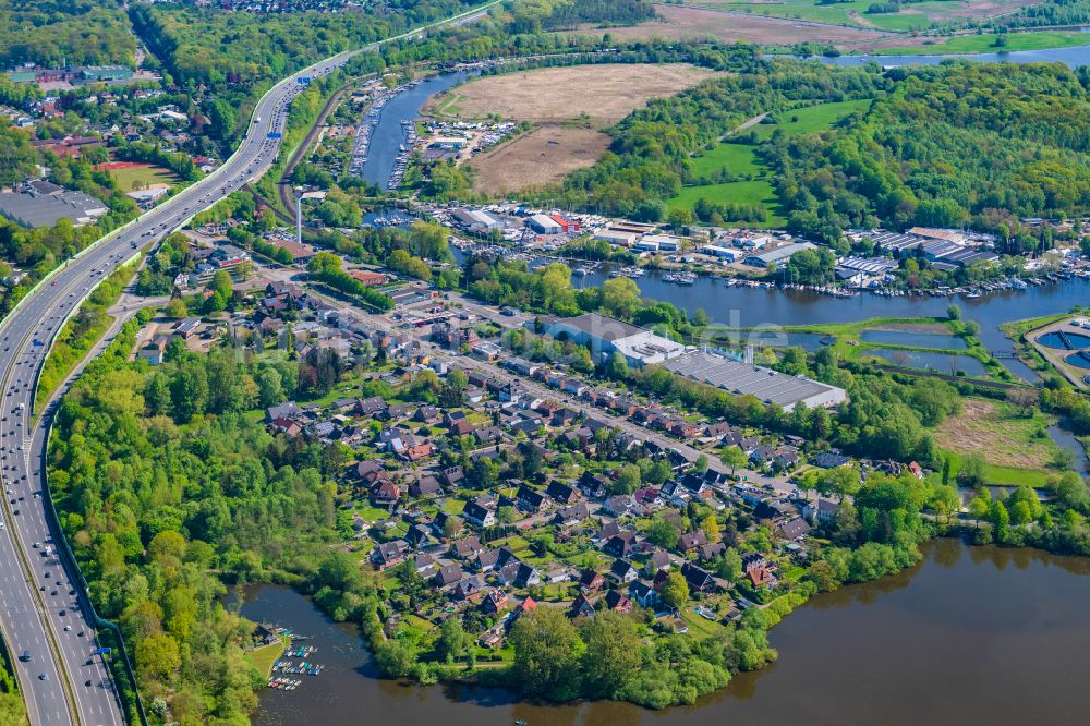 Bad Schwartau aus der Vogelperspektive: Werksgelände Schwartauer Werke in Bad Schwartau im Bundesland Schleswig-Holstein, Deutschland