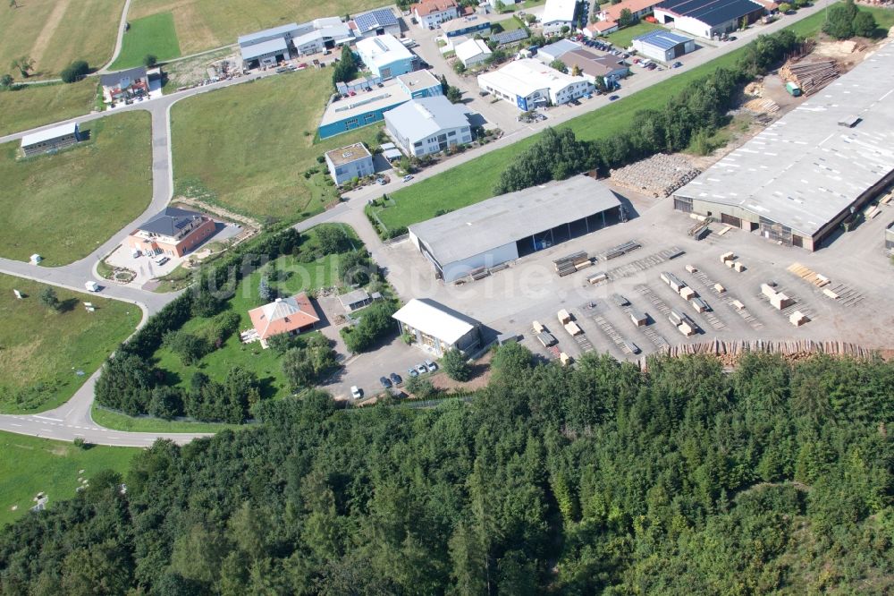 Marxzell aus der Vogelperspektive: Werksgelände der sIH – Holzindustrie GmbH & Co. KG (4 B Holzelemente) in Marxzell im Bundesland Baden-Württemberg