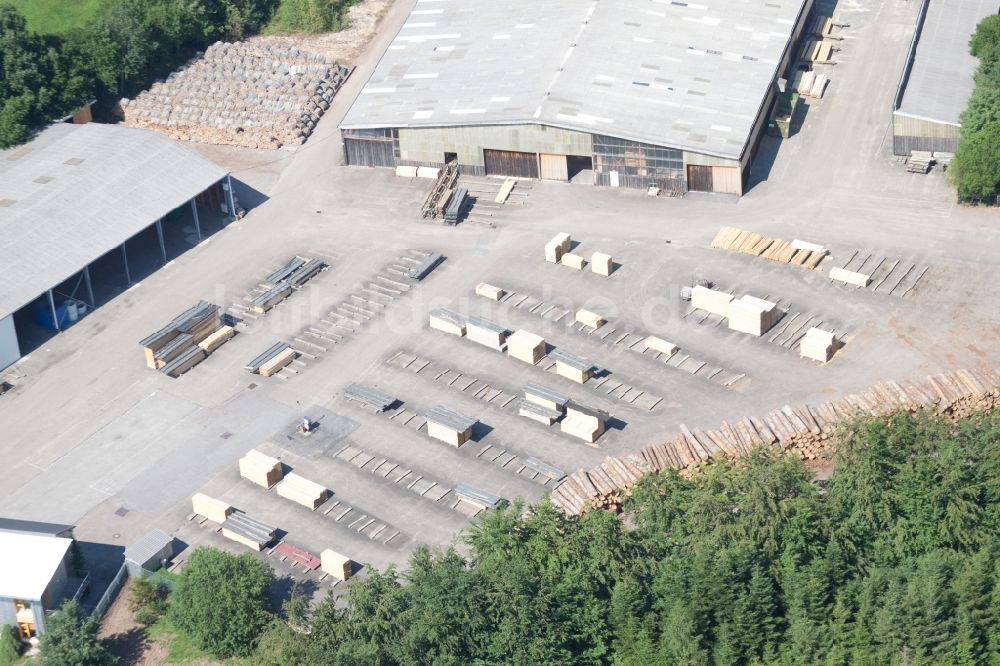 Marxzell aus der Vogelperspektive: Werksgelände der sIH – Holzindustrie GmbH & Co. KG (4 B Holzelemente) in Marxzell im Bundesland Baden-Württemberg