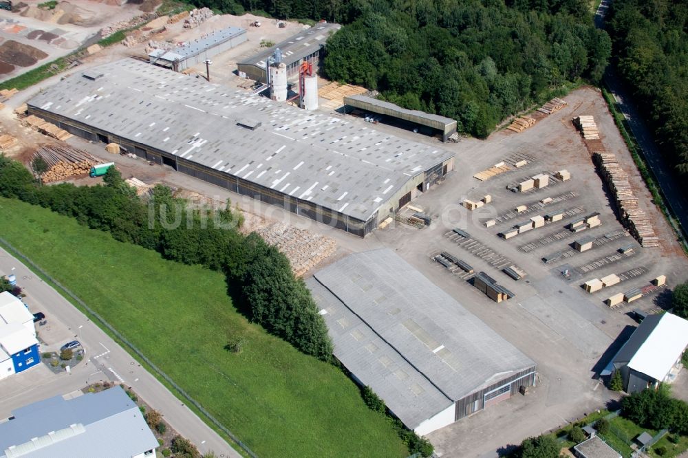 Marxzell aus der Vogelperspektive: Werksgelände der sIH – Holzindustrie GmbH & Co. KG (4 B Holzelemente) in Marxzell im Bundesland Baden-Württemberg